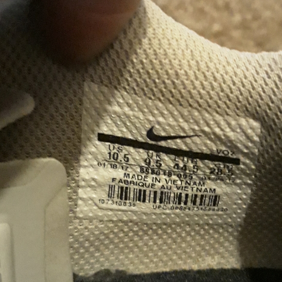 Nike - Picture 5 of 7